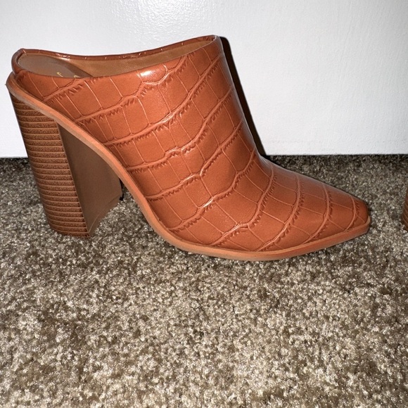 FOWT Crocodile Embossed Mules Chunky Stacked Heel Pointed Toe brown size 7 - Picture 13 of 16